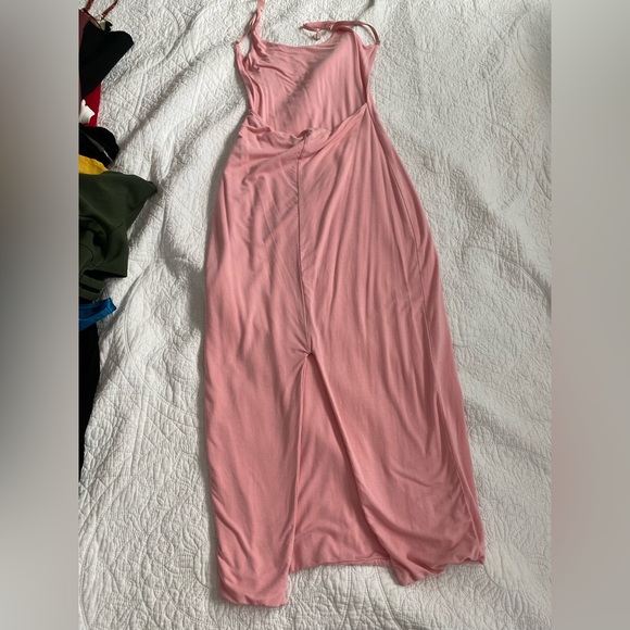 Pink dress. Open back in great conditions, wore only once - Picture 4 of 5